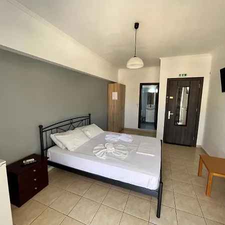 Ξενοδοχείο με διαμερίσματα λέρνα 3*