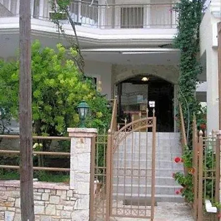 מלון דירות Lerna Míloi