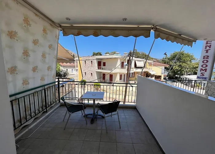 Lerna Aparthotel Míloi