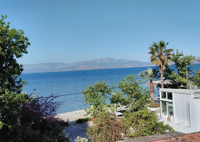 Aparthotel Lerna Míloi