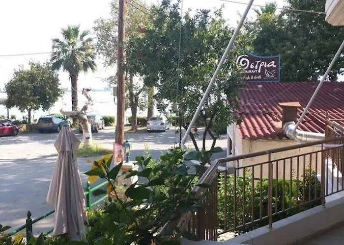 Aparthotel Lerna Míloi