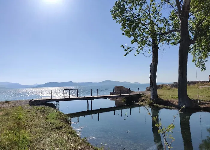 Aparthotel Lerna Míloi